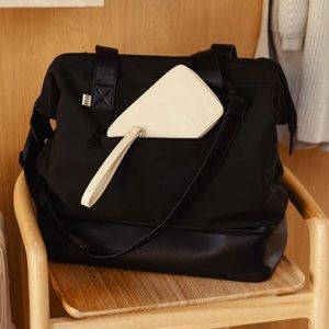 Béis Convertible Mini Weekender (< 1 yr old)